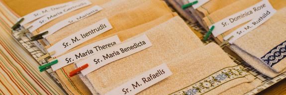 Aufbewahrungstaschen für die Stoffservietten der Gast-Schwestern | © Christina Sobiraj