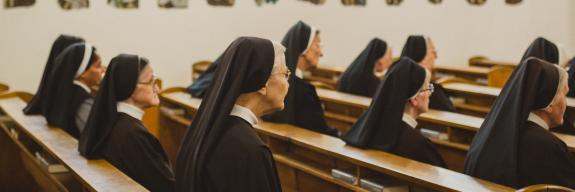 Schwestern in der Kapelle des Mutterhauses | © Christina Sobiraj