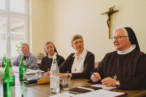 Schwestern des Generalrats im Gespräch